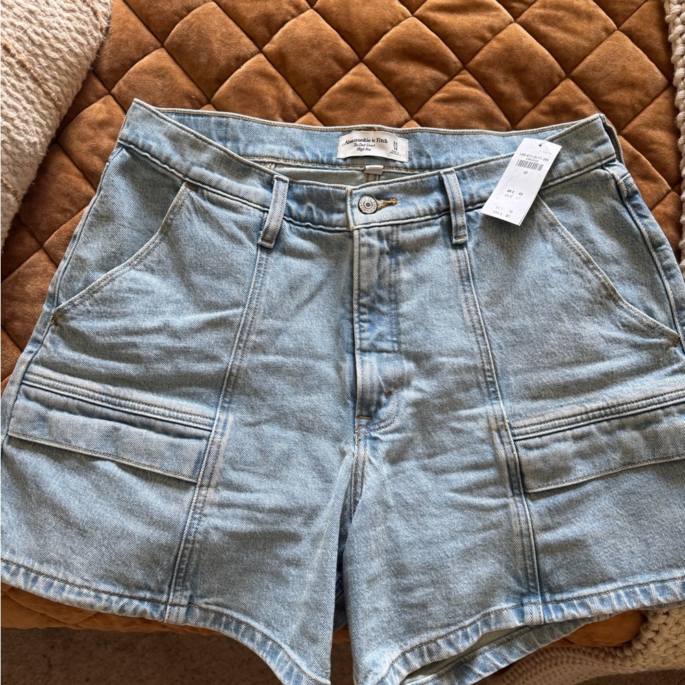 Abercrombie & Fitch Light Wash Denim Utility Shorts